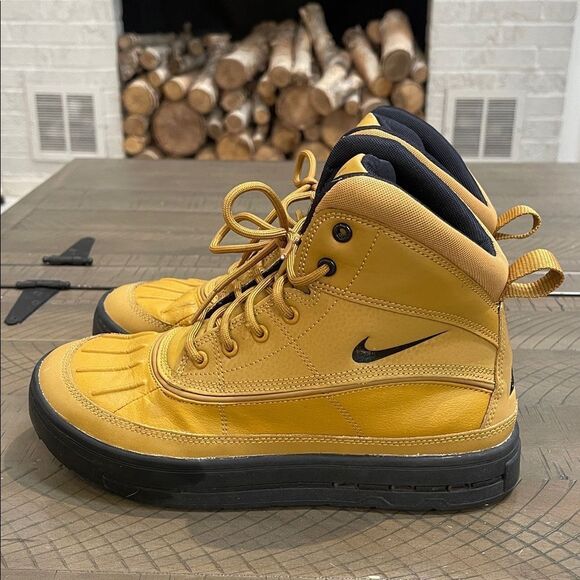 Nike Woodside 2 High ACG Boots Wheat/Black Size 5.5Y - Picture 2 of 10